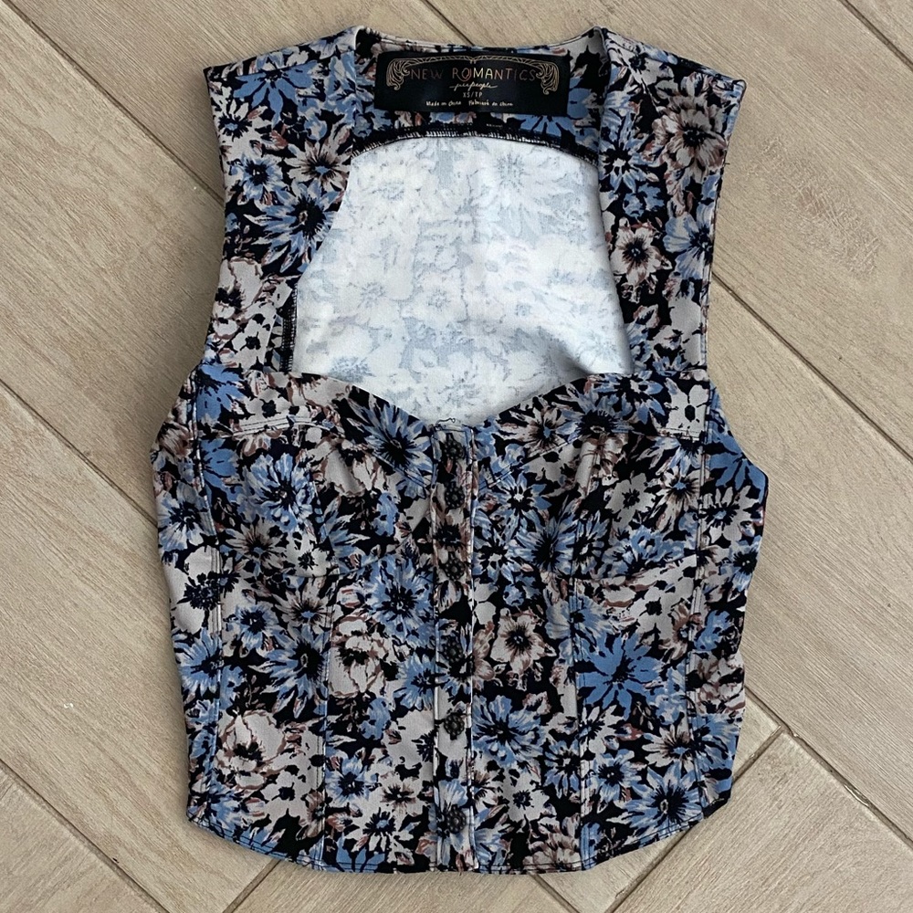 Free People New Romantics Floral Button Down Crop, XS